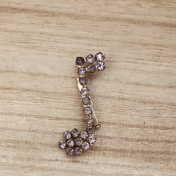 Eight Note Vintage Rhinestone Brooch - Picture 1 of 2